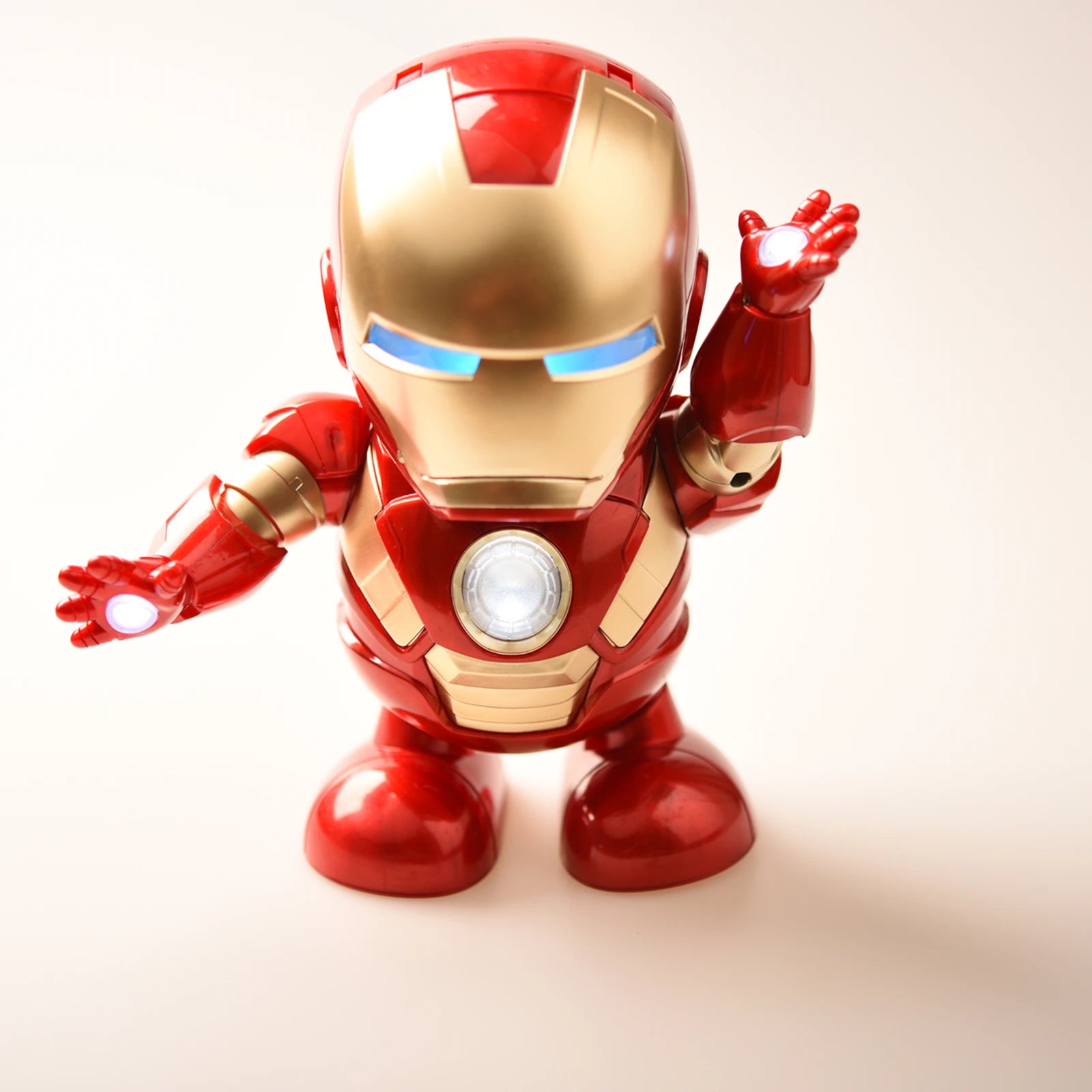 Découvrez La Figurine Iron Man Dansante : L'accessoire Ultime Pour Les Fans