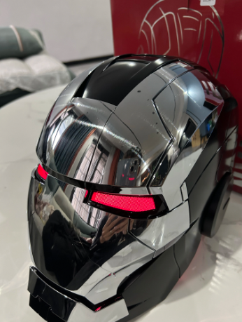 Casco automático de Iron Man